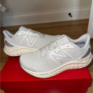 Brand new New Balance Women's Gray Running Shoes